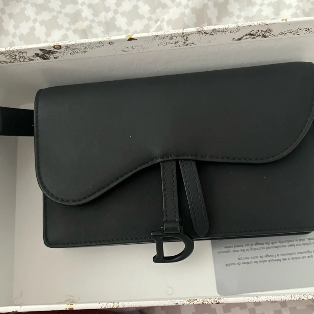 DIOR SADDLE BELT POUCH
BLACK MATTE - Picture 5 of 11